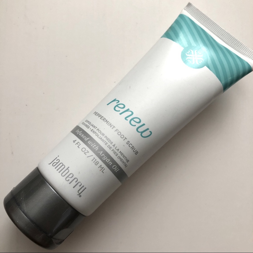 Jamberry Renew Peppermint Foot Scrub
